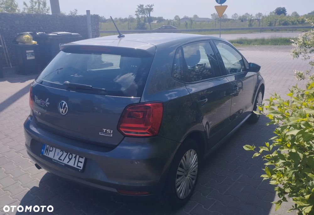 Volkswagen Polo - 2