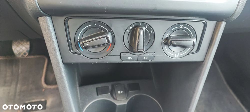 Volkswagen Polo - 10