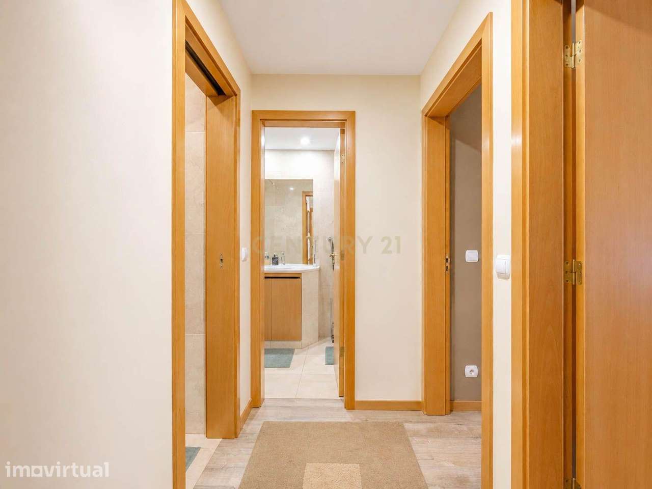 Apartamento T2 com varanda, garagem e arrumos | Senhora da Hora - Mato - Grande imagem: 2/26