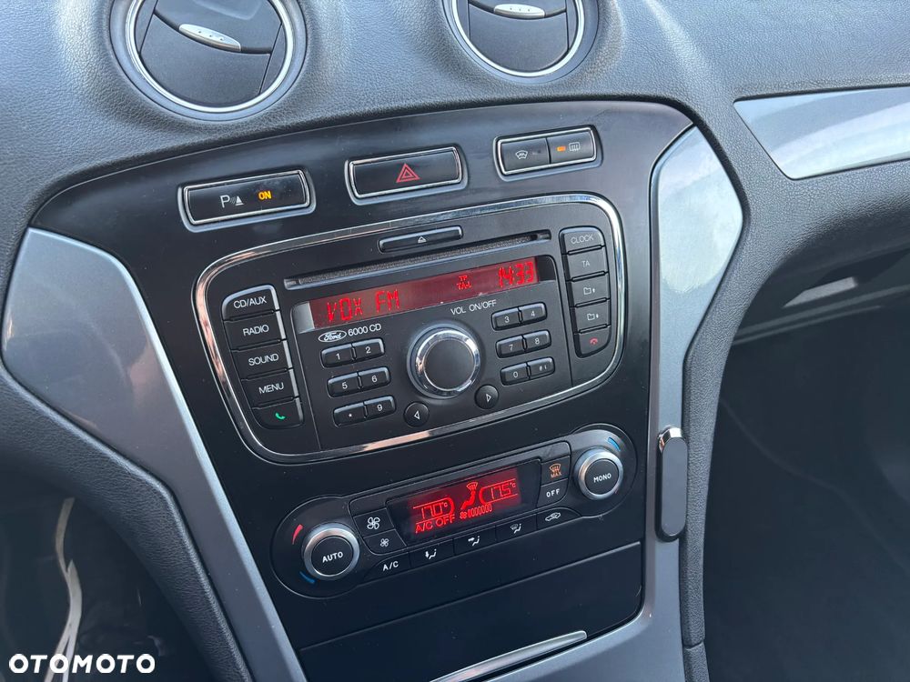 Ford Mondeo 2.0 Titanium - 31