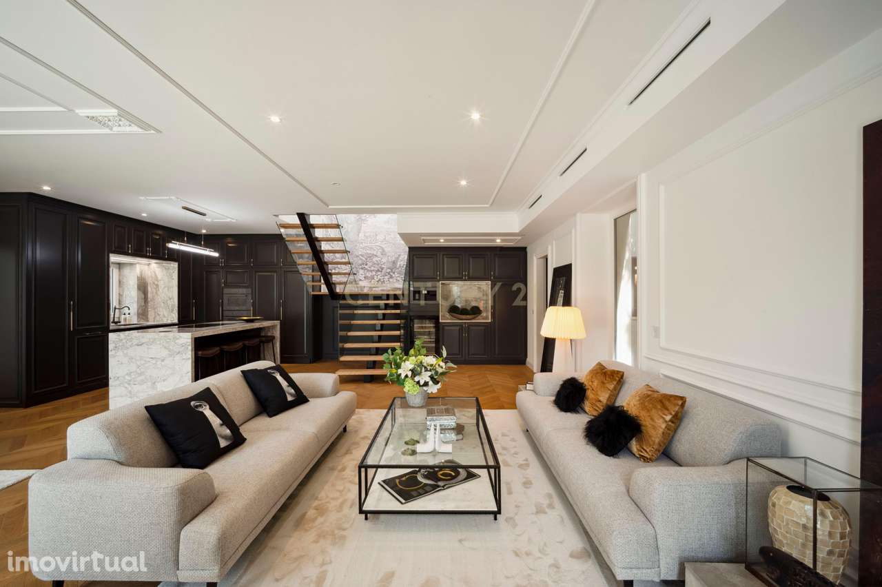 Moradia isolada T3+1 com jardim, piscina e guest house no centro de Ca - Grande imagem: 5/33