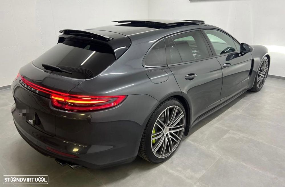 Porsche Panamera Sport Turismo 4 E-Hybrid 10 Years Edition - 34