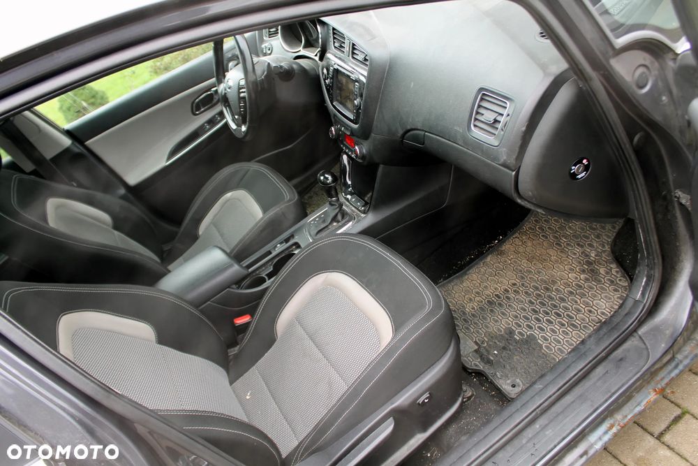Kia Ceed 1.6 GDI DCT Platinum Edition - 11