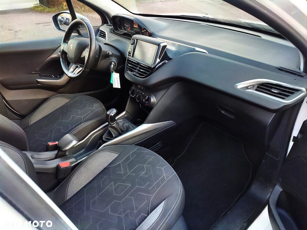 Peugeot 2008 1.5 BlueHDi Active S&S - 9