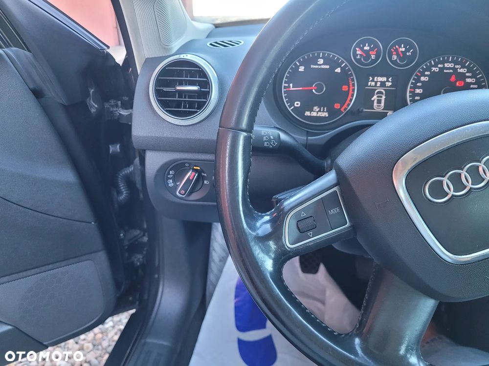 Audi A3 Sportback 1.6 TDI DPF Ambition - 8