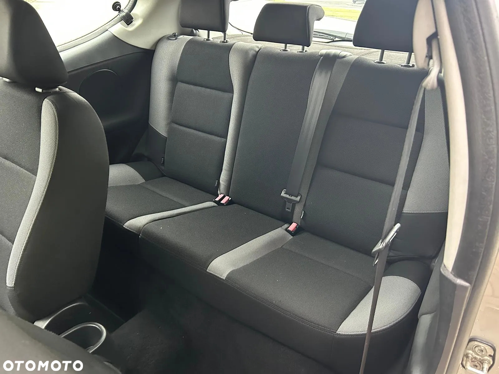Peugeot 207 1.4 Presence Grand Prix - 4