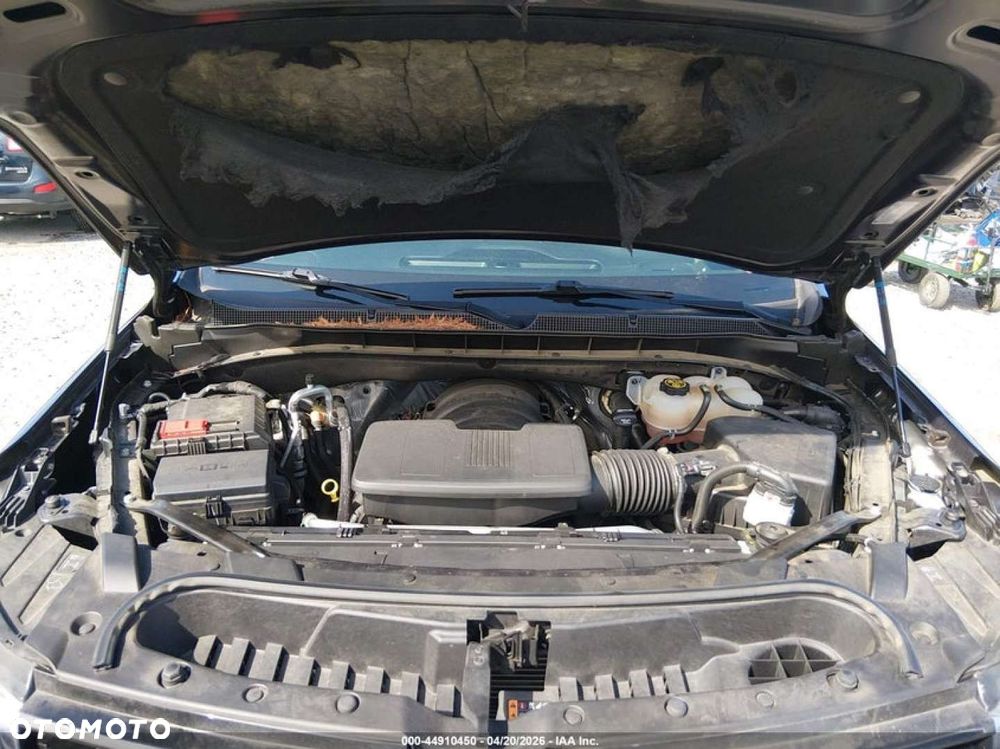 Chevrolet Suburban - 13