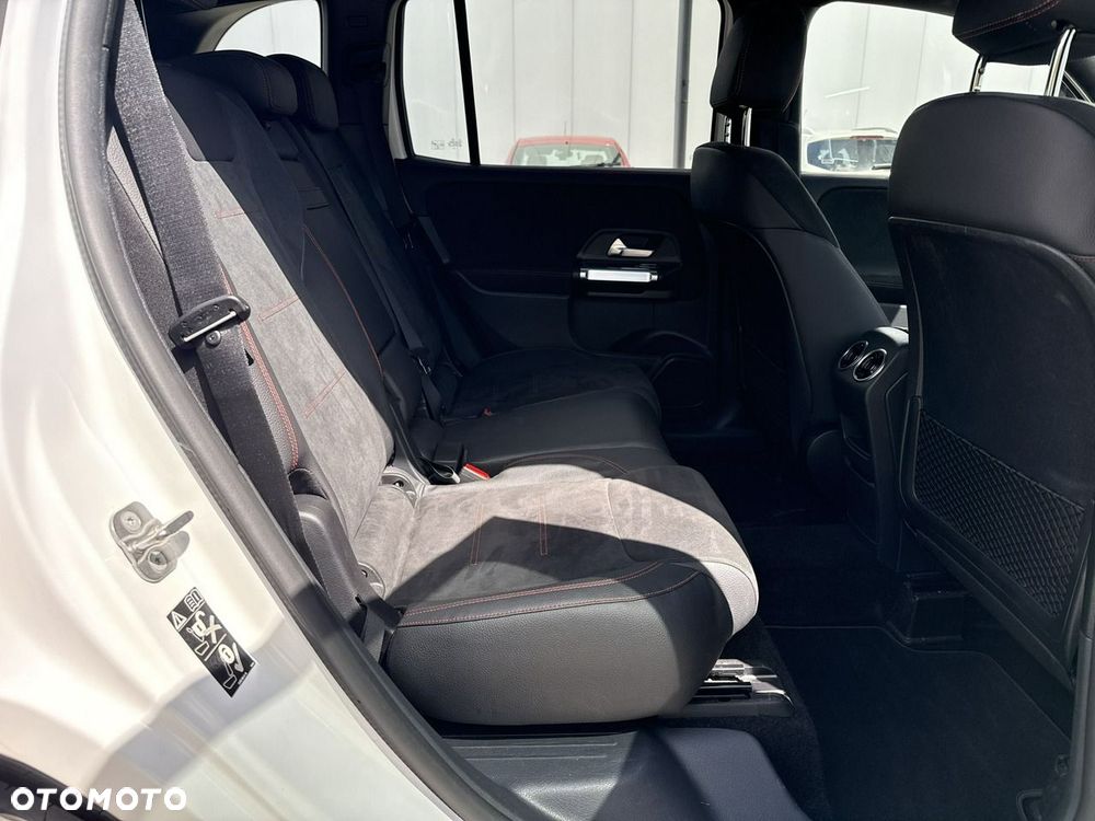 Mercedes-Benz GLB 200 7G-DCT - 19