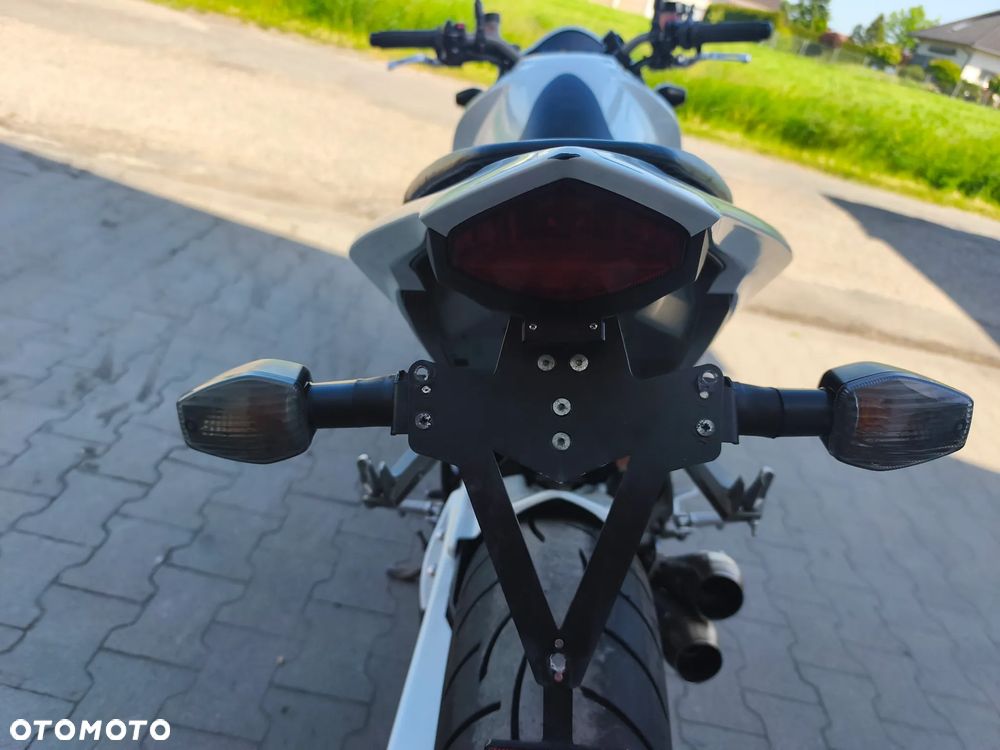 Honda CB - 16