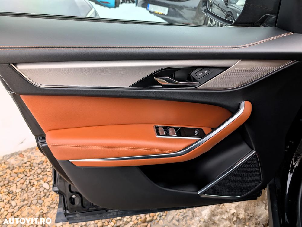 Jaguar F-Pace D165 AWD R-Dynamic Black - 13