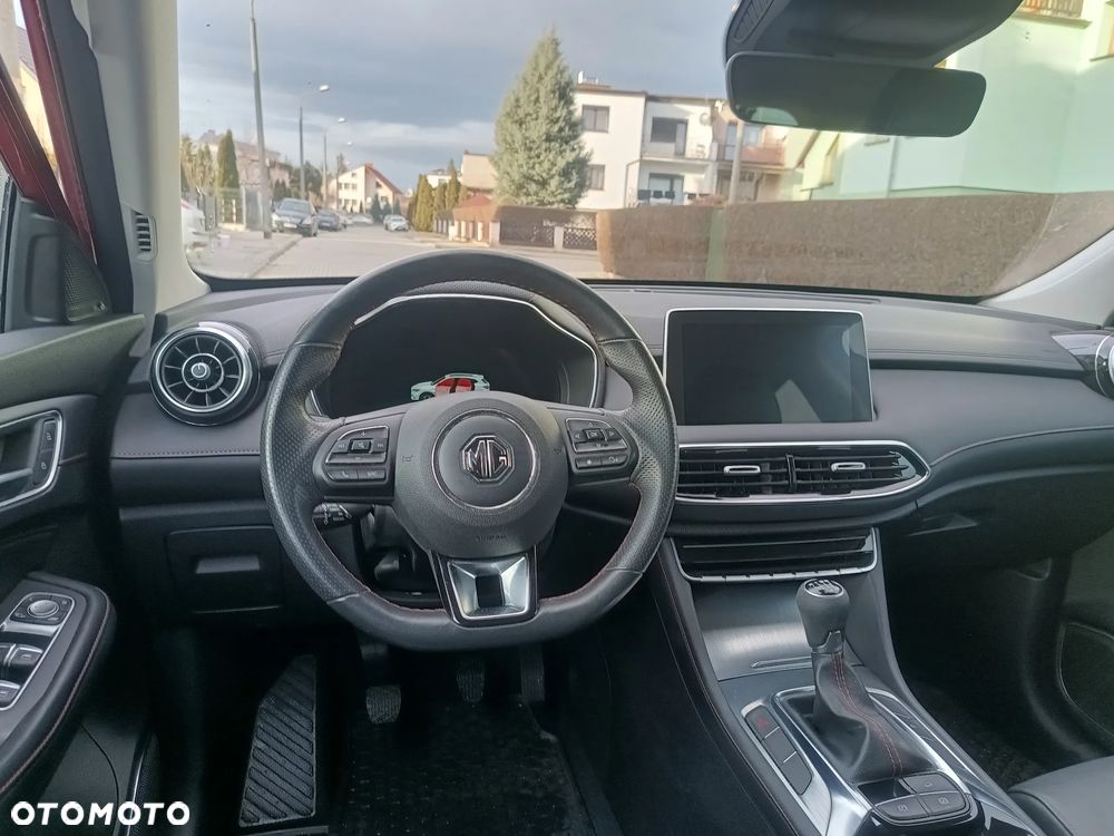 MG HS 1.5 T-GDI Exclusive - 19