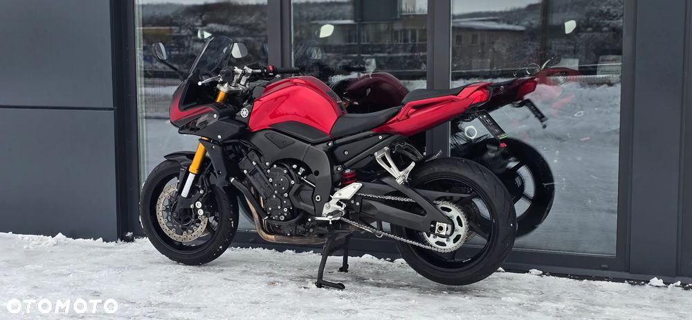 Yamaha FZ - 28
