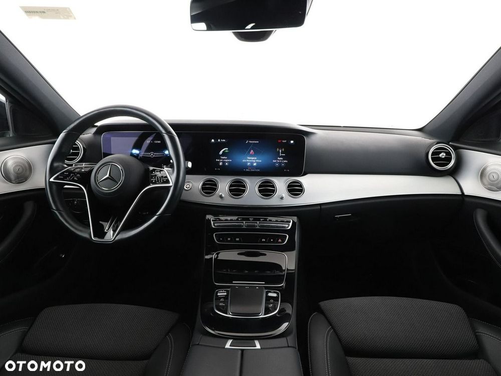 Mercedes-Benz Klasa E 300 de Avantgarde - 16