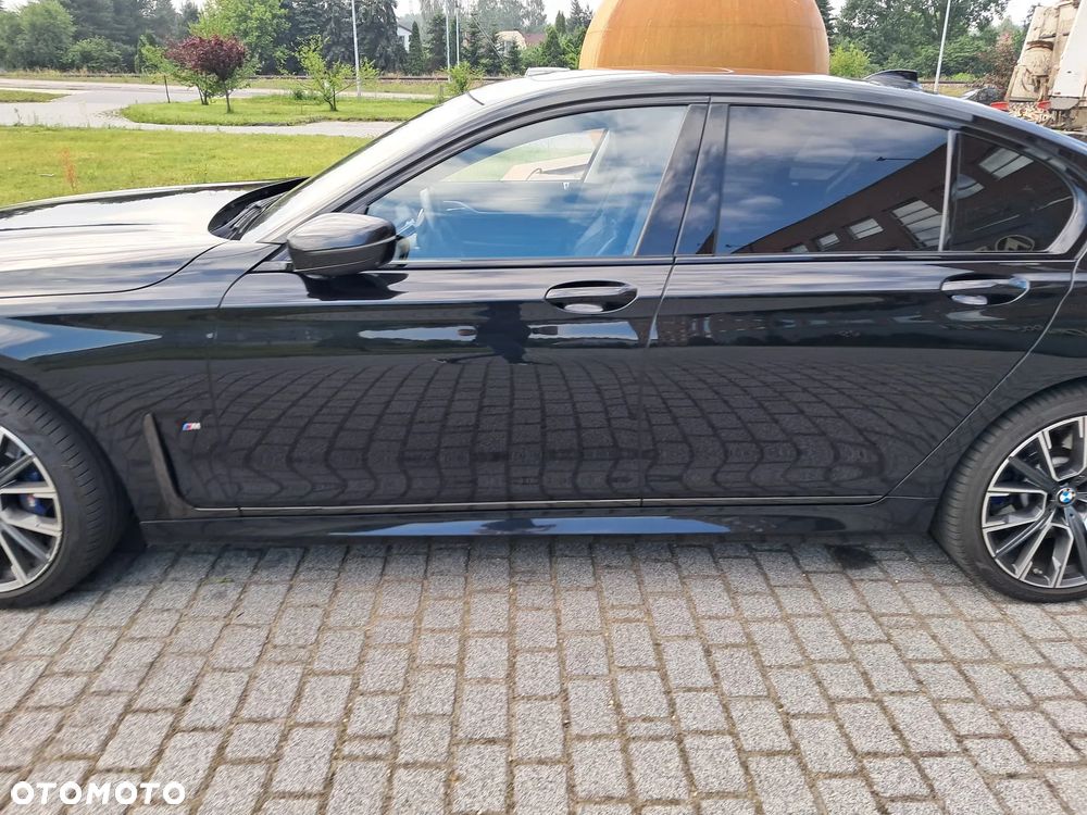 BMW Seria 7 750i xDrive - 3