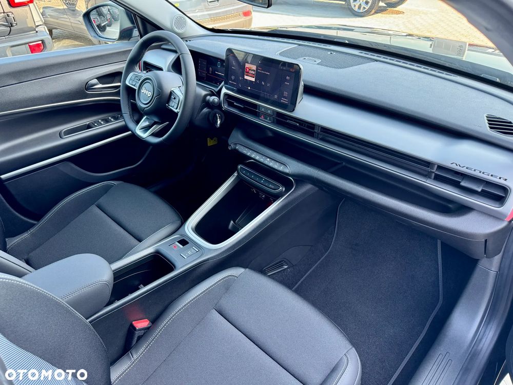 Jeep Avenger 54kWh Summit - 10