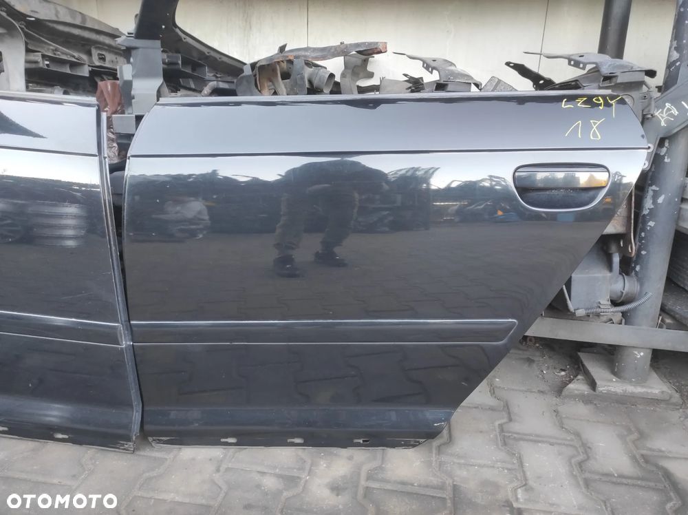 DRZWI LEWE TYLNE LEWY TYŁ AUDI A3 8P 5 DRZWI LŻ9Y CZARNE WYSYŁKA !!! - 1