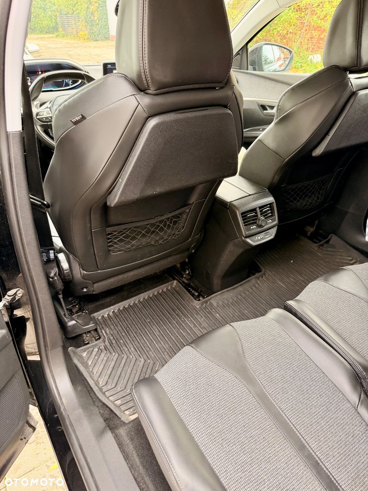 Peugeot 5008 1.6 BlueHDI Allure S&S EAT6 - 16