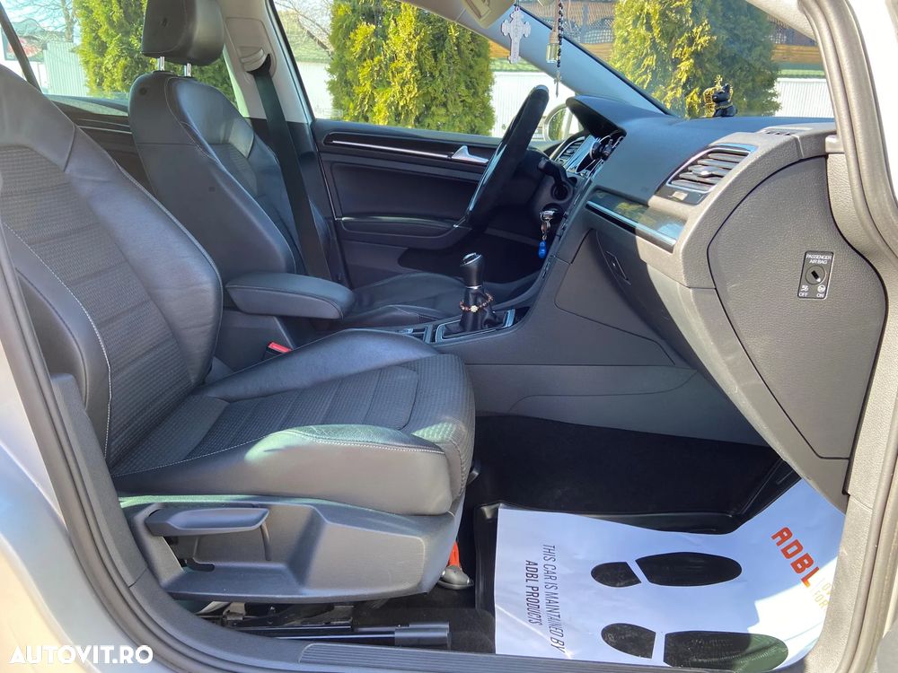 Volkswagen Golf 1.6 TDI BlueMotion Comfortline - 13