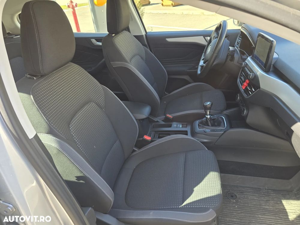 Ford Focus 1.0 EcoBoost Titanium - 6