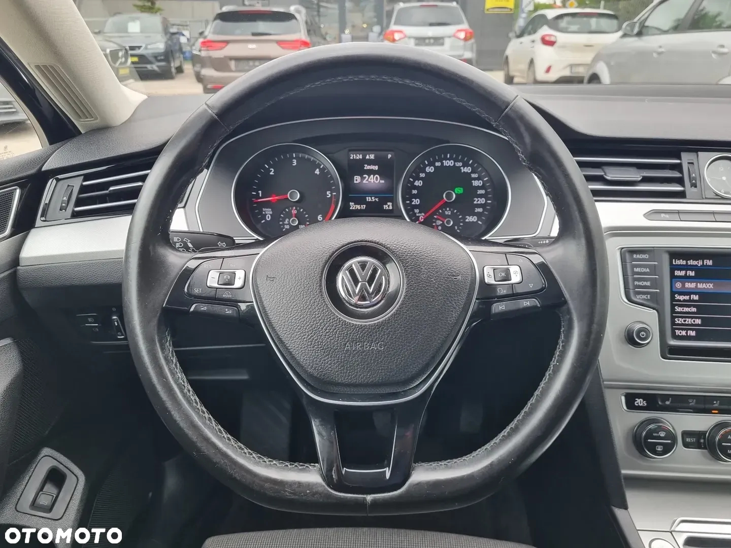 Volkswagen Passat 2.0 TDI BMT Comfortline DSG - 14