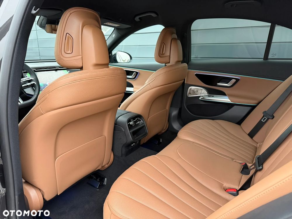 Mercedes-Benz Klasa E 220 d 4-Matic AMG - 12