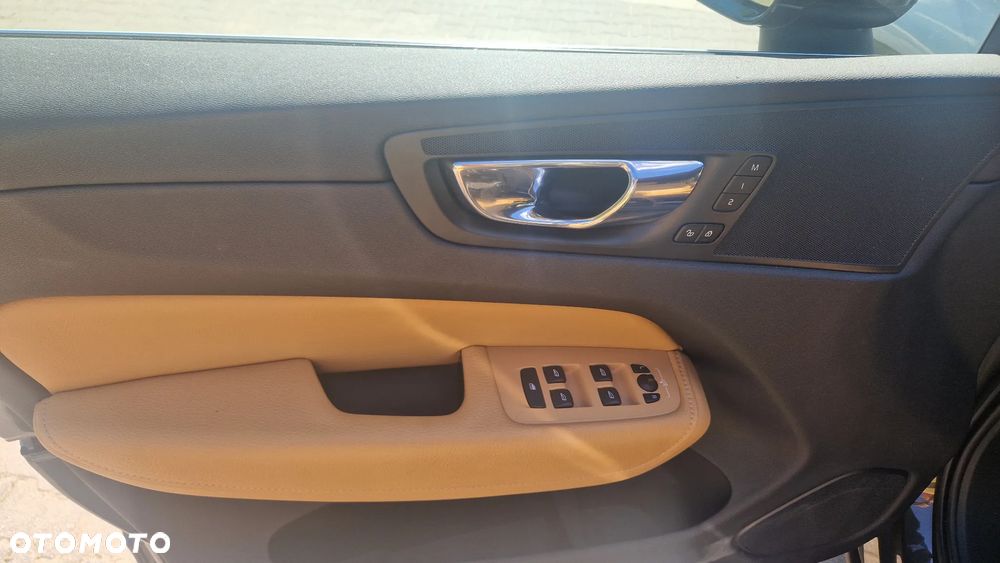 Volvo XC 60 D4 AWD Geartronic Inscription - 17