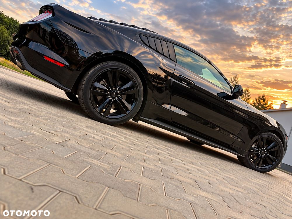 Ford Mustang - 20