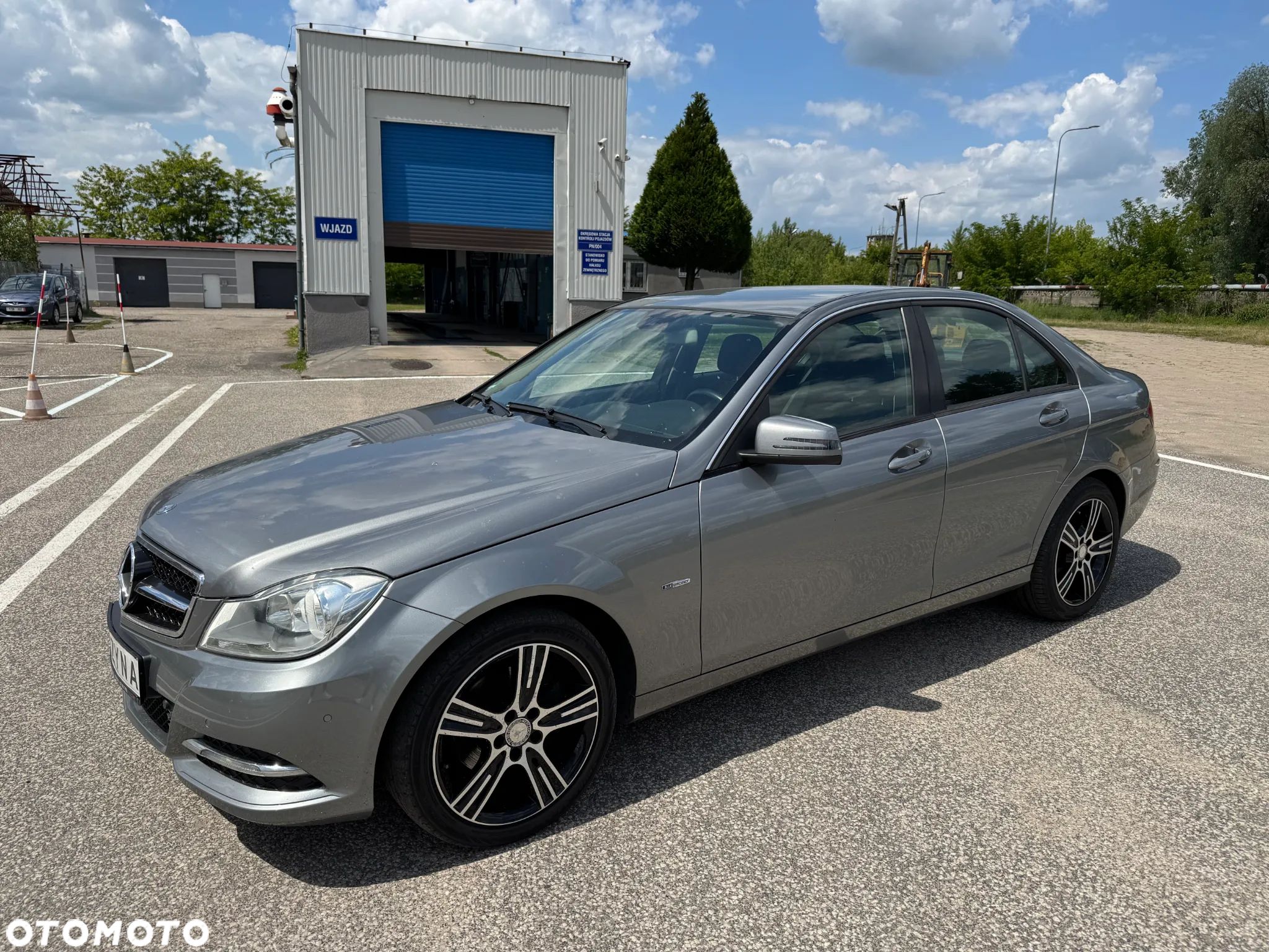 Mercedes-Benz Klasa C 180 BlueEFFICIENCY Elegance - 1