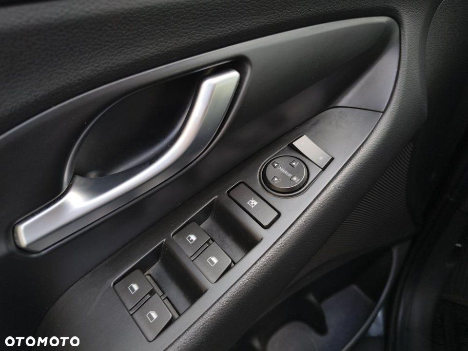 Hyundai i30 - 25
