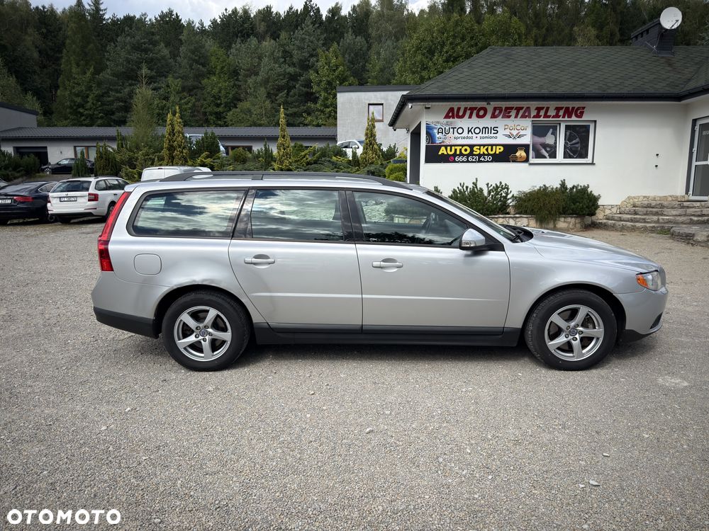 Volvo V70 D5 AWD Summum - 6