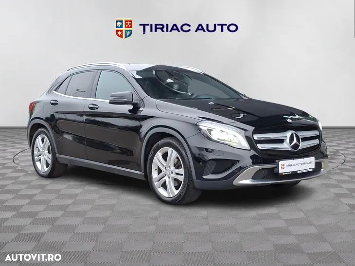 Mercedes-Benz GLA 220 d 4Matic 7G-DCT - 8