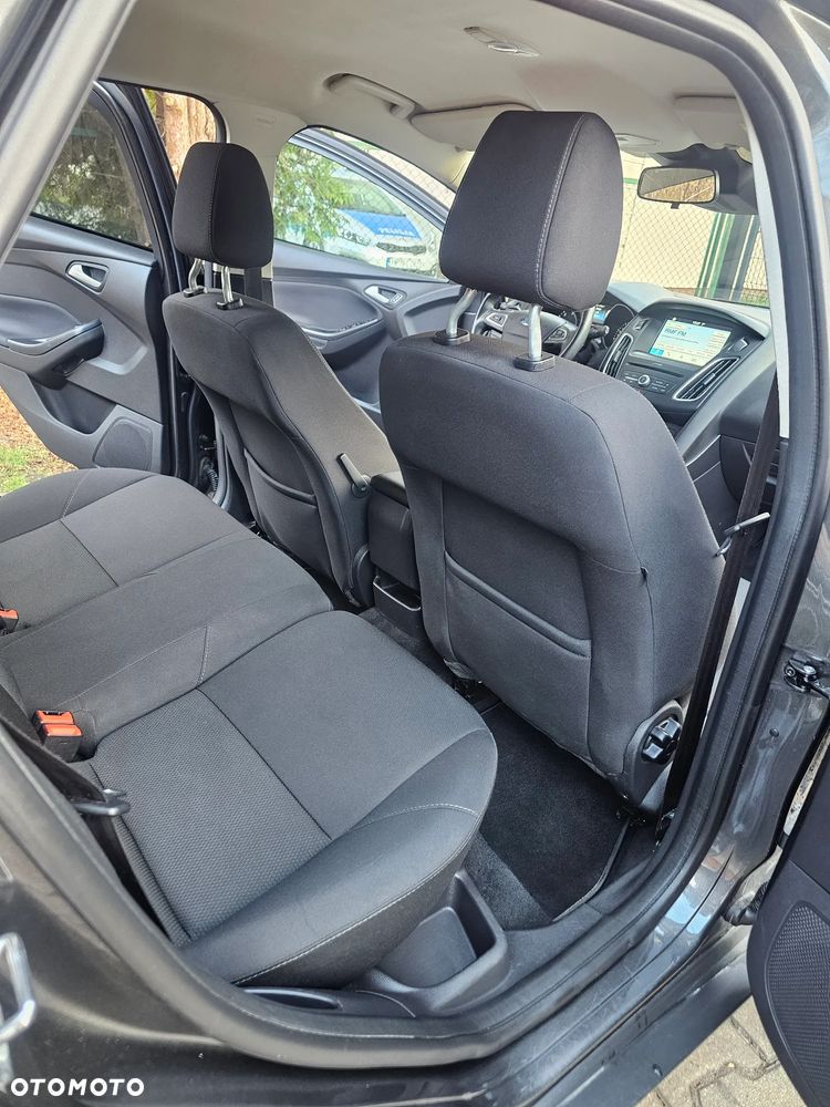 Ford Focus 1.5 EcoBlue Start-Stopp-System TITANIUM STYLE - 14