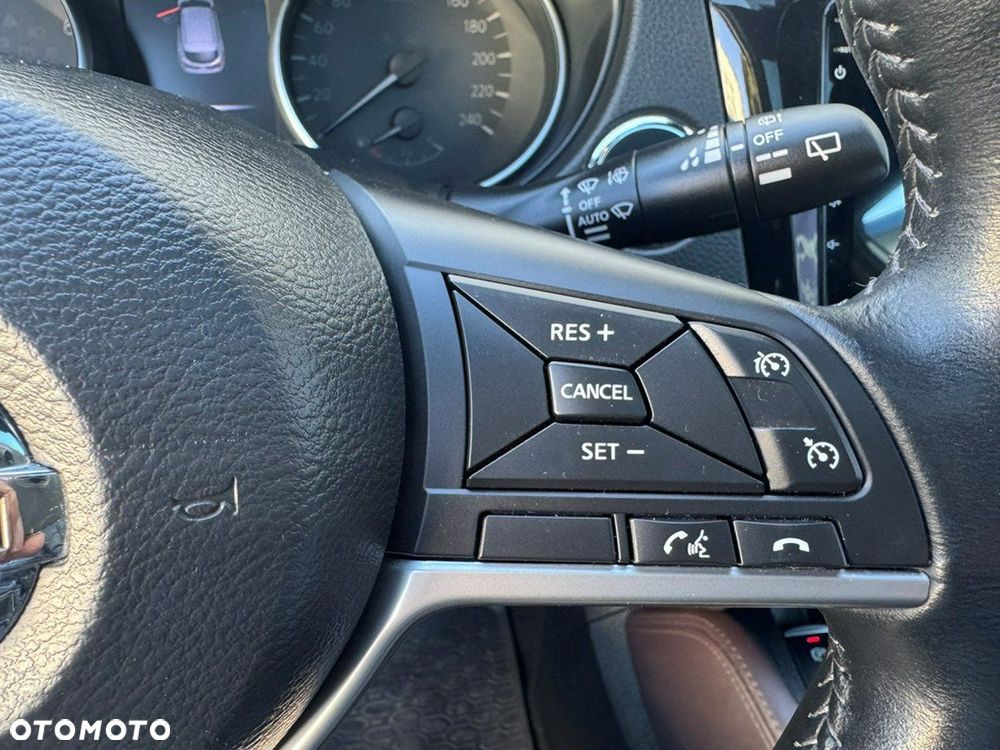 Nissan Qashqai - 14