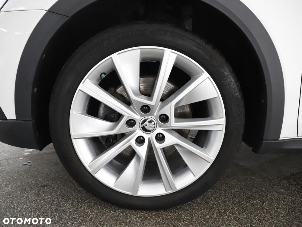 Skoda Octavia 2.0 TDI 4x4 Scout DSG - 11