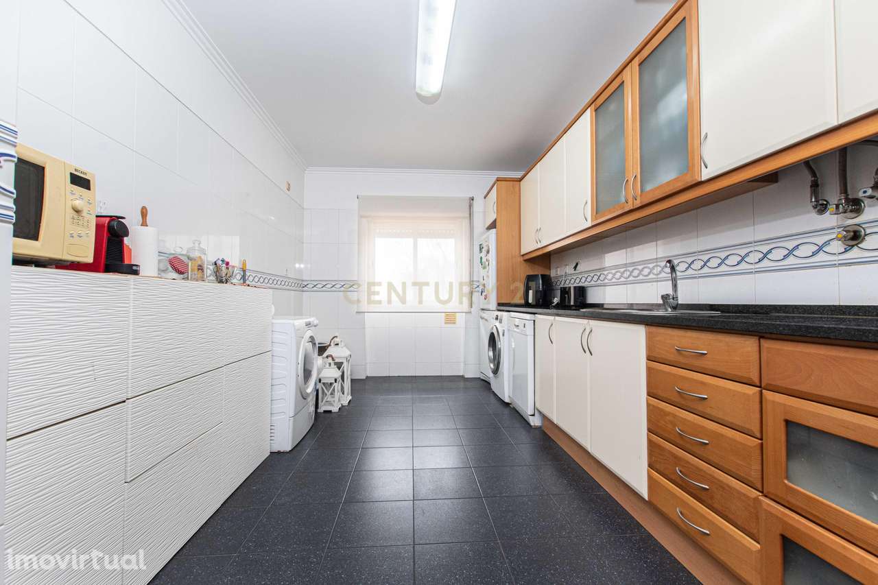 Apartamento T3 em Odivelas, localizado próximo ao metro de Odivelas, - Grande imagem: 2/20