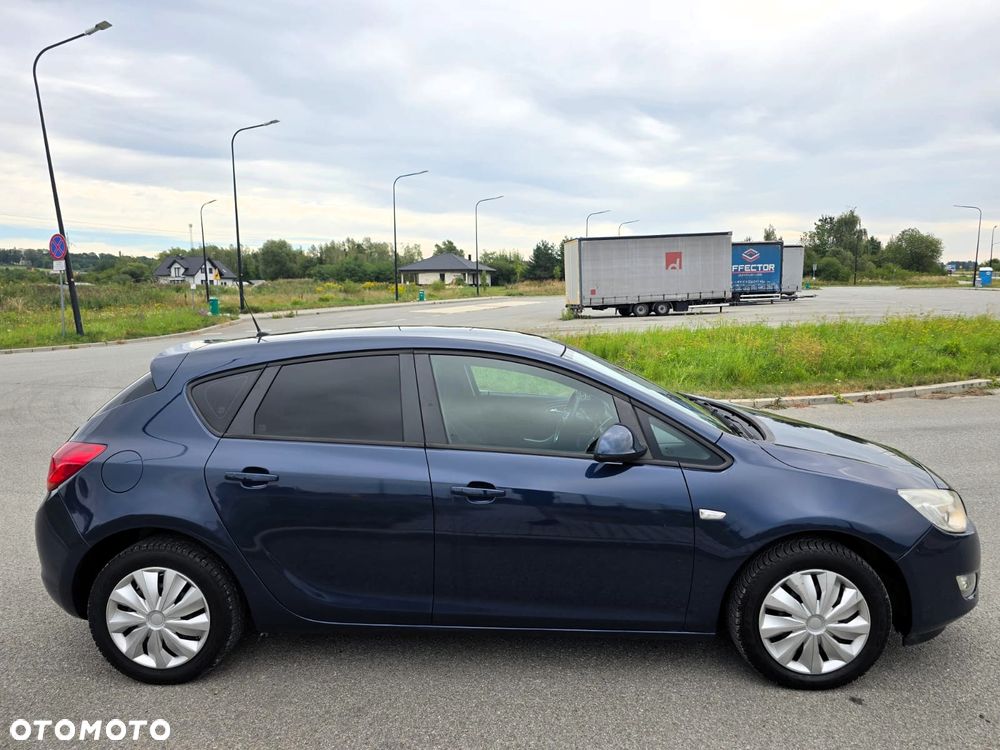 Opel Astra 1.6 Cosmo - 10