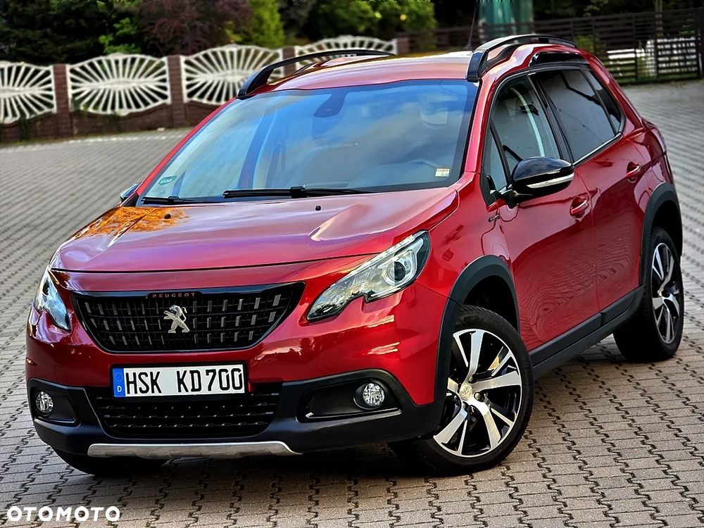 Peugeot 2008 BlueHDi 120 EAT6 Black Edition - 1