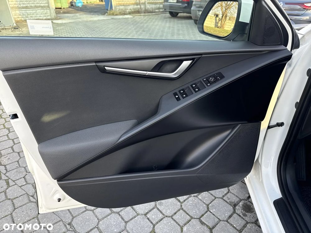 Kia Niro 1.6 GDI Hybrid M - 11