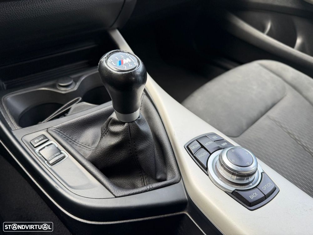 BMW 116 d Sport Line - 18