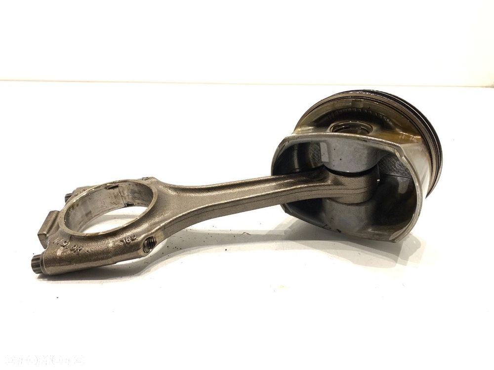 TŁOK Z KORBOWODEM  PORSCHE PANAMERA (970) 2009 - 2017 4.8 4S 294 kW [400 KM] benzyna 2009 - 2013 - 1