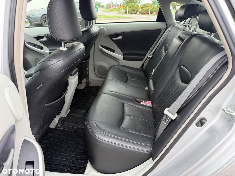 Toyota Prius 1.8 HSD Prestige - 19