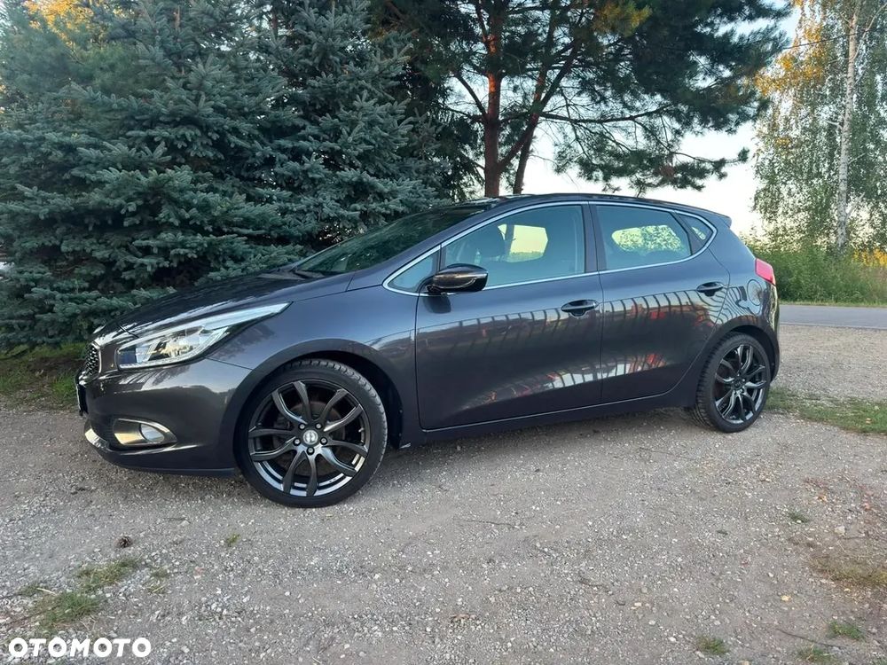Kia Ceed 1.4 CVVT Fifa World Cup Edition - 24