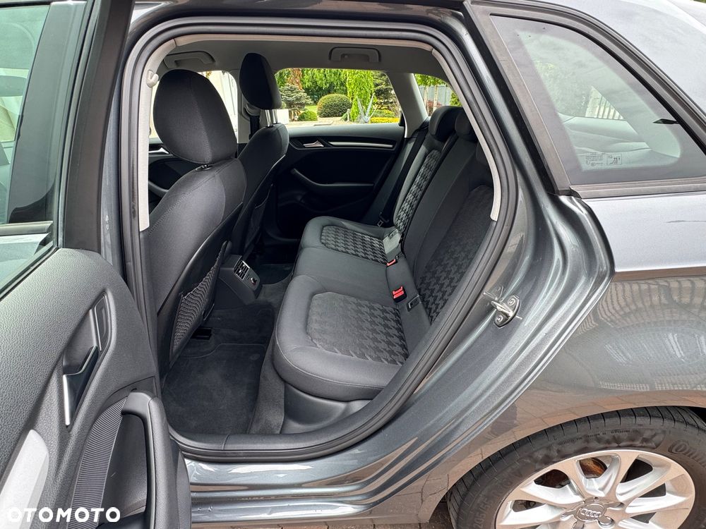 Audi A3 Sportback 2.0 TDI Quattro Attraction - 22