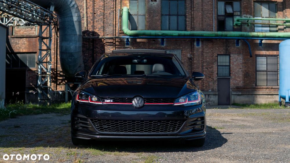 Volkswagen Golf GTI (BlueMotion Technology) Performance - 5