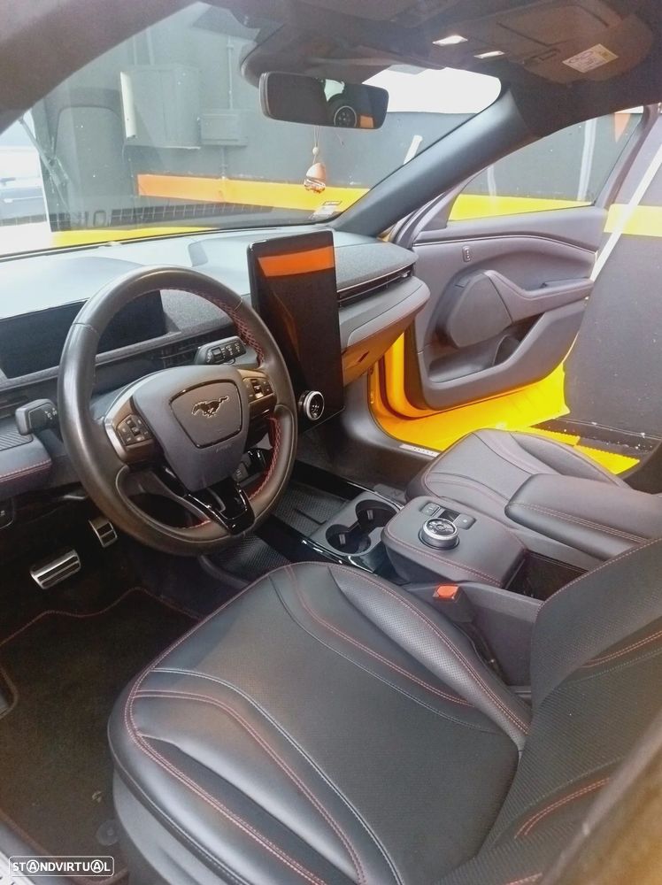 Ford Mustang Mach-E AWD PREMIUM - 4