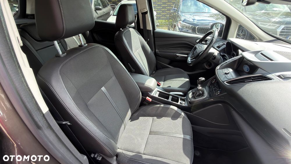 Ford Grand C-MAX - 17