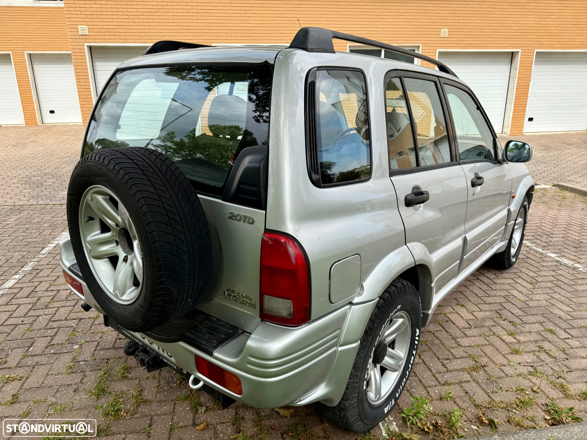 Suzuki Grand Vitara Metal Top 2.0 TDi - 7