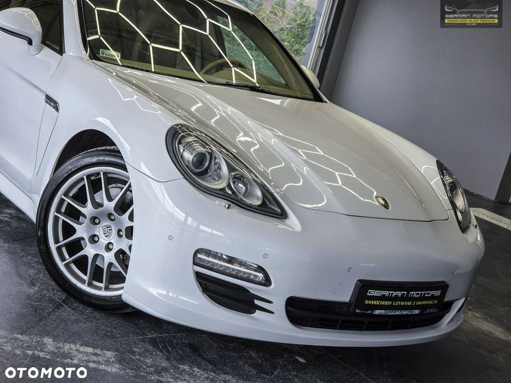 Porsche Panamera 4 PDK Edition - 4