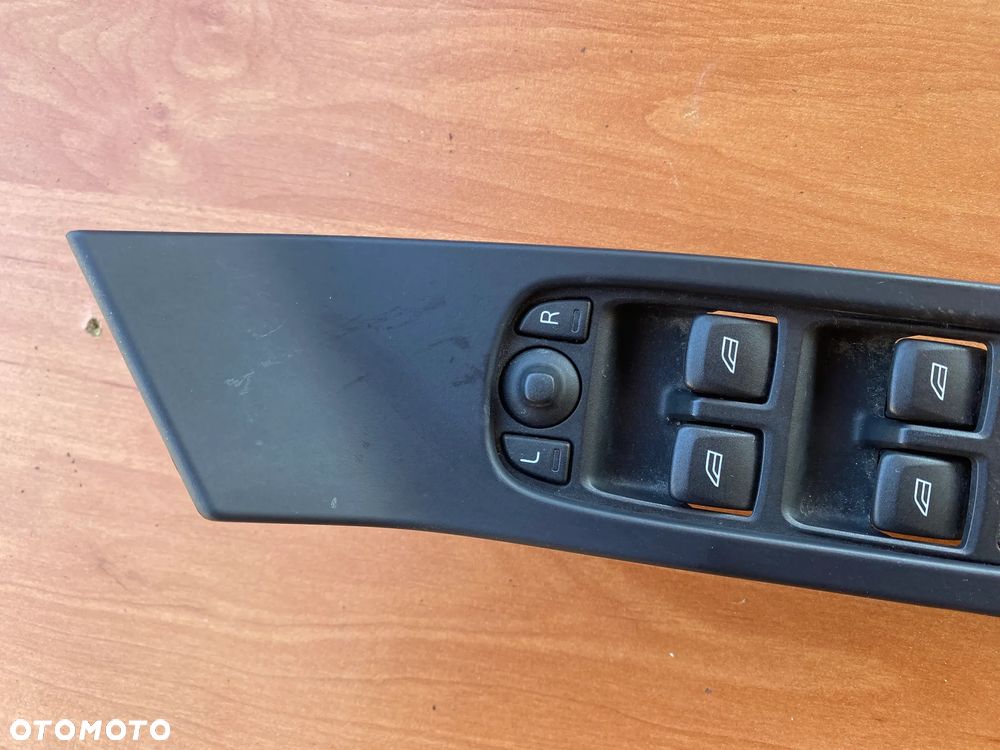 PANEL STEROWANIA SZYB PRZEŁĄCZNIKI VOLVO V60 9123968 - 2