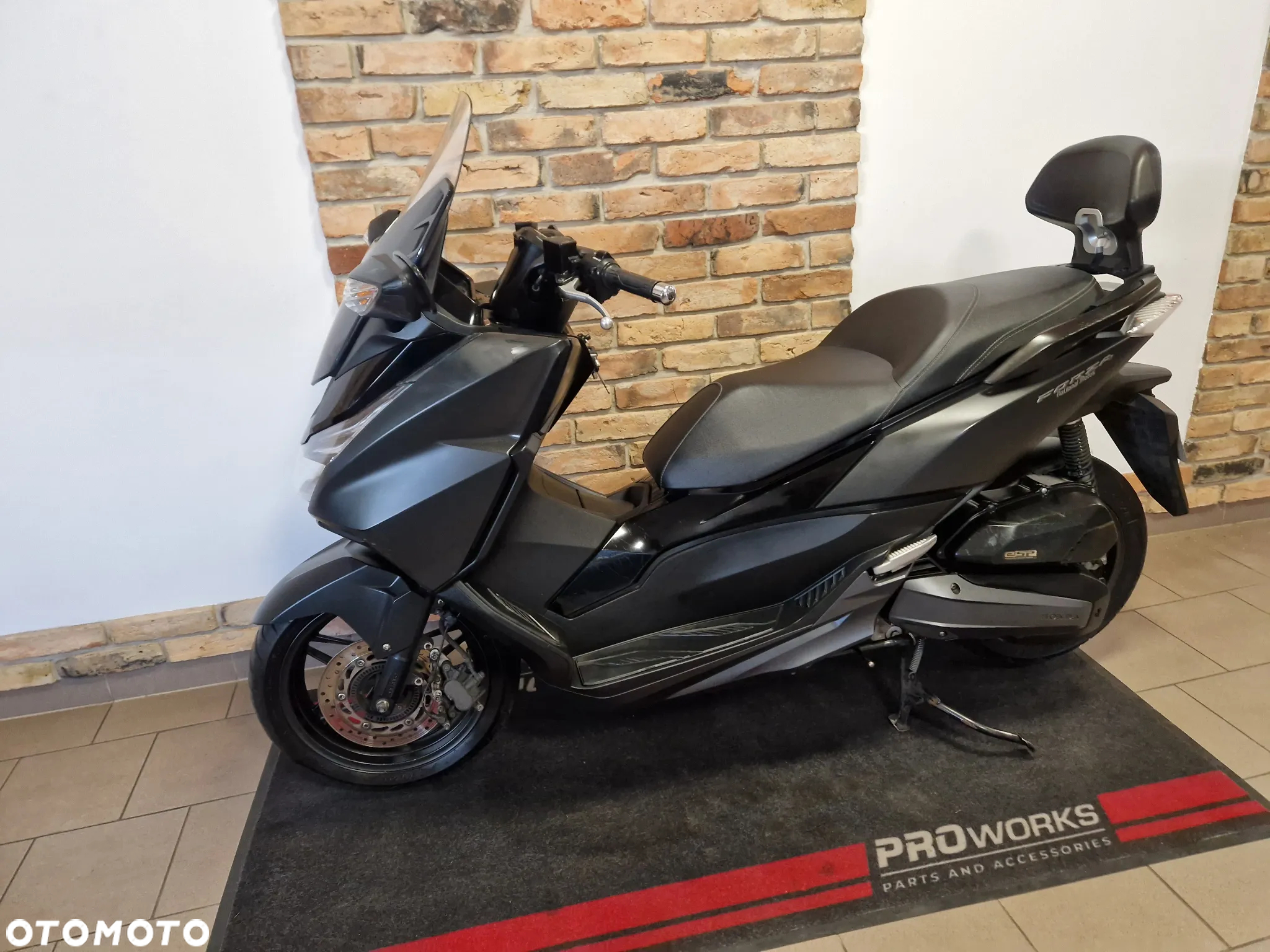 Honda NSS - 9